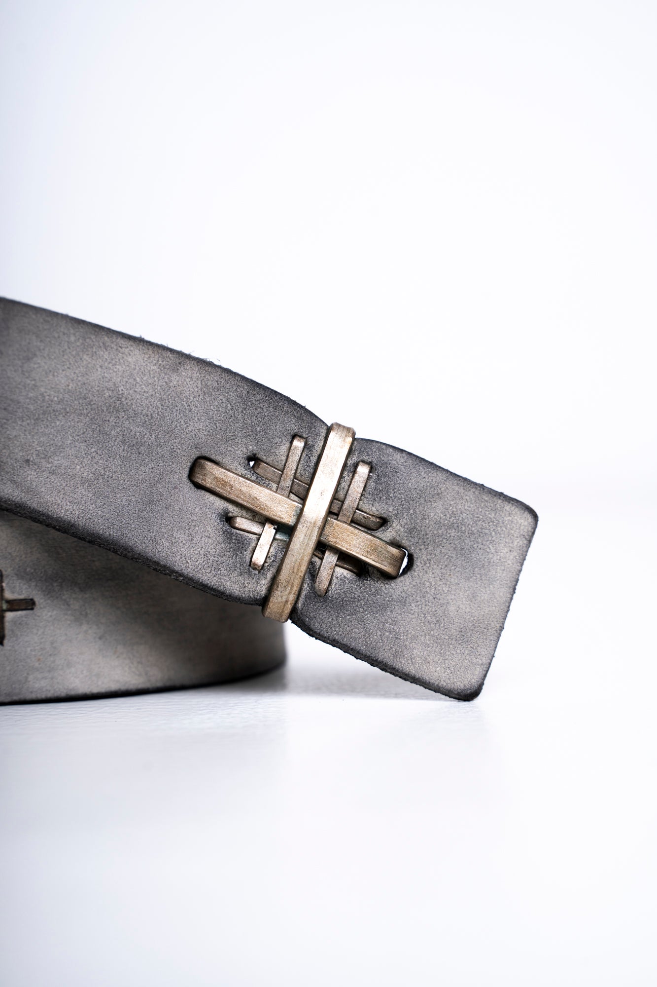 DOUBLE CROSS CARBON BELT